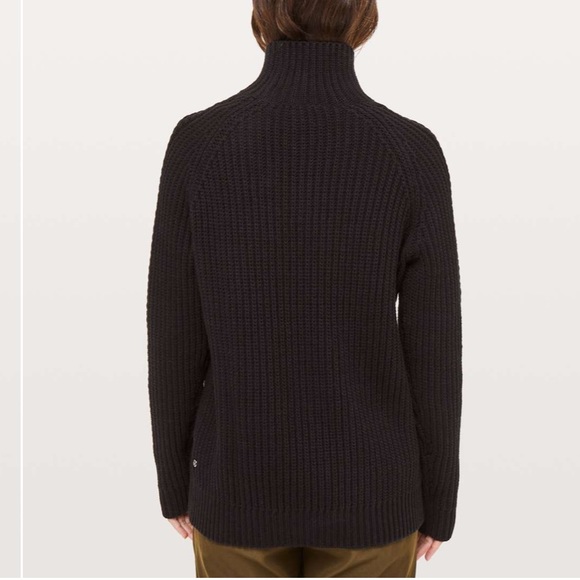 LULULEMON bring the cozy turtle neck - Picture 2 of 5